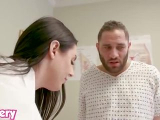 Trickery - specialist angela branca fode o errado paciente
