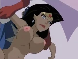 Superhero porno stebėtis moteris prieš kapitonas amerika