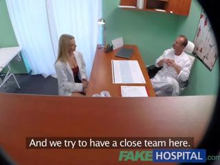 Fakehospital ny sykepleier tar dobbelt sædsprut fra kåt therapist xxx klipp klipp