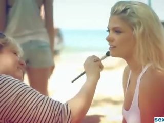 Playboy modèle kristen nicole nu sur plage