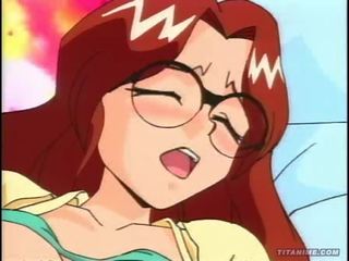 Rood hoofd manga hoer met reusachtig boezem krijgt pumped in haar poes en neemt sperma alle over- haar lichaam