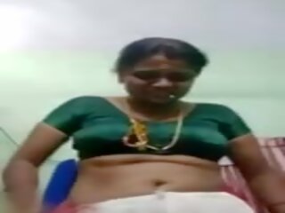 Tamil aunty removes saree and shows big boobs