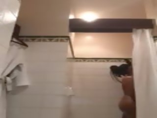 Africano bombaclat farsi il bagno 2, gratis africano youtube xxx clip mov